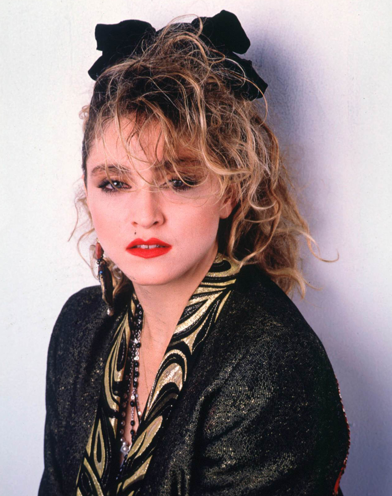 madonna_into_the_groove_1985.jpg